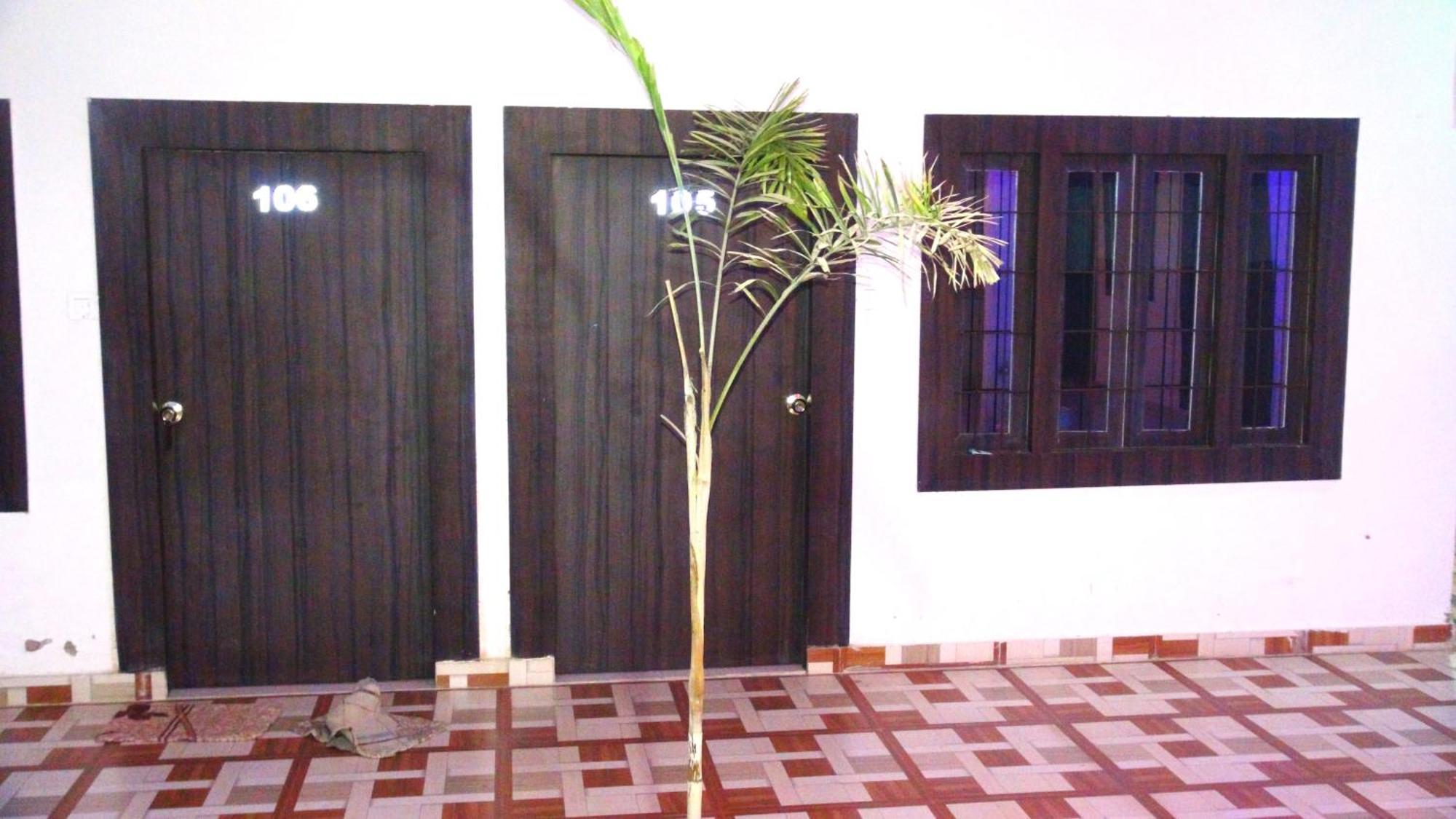 Khajuraho Hostel Exterior photo
